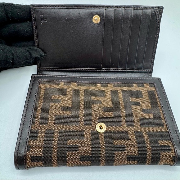 Fendi Black and Brown Logo Wallet | Very Good Condition - Picture 7 of 10